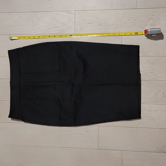 Black Zara Basic Skirt XS - Picture 3 of 4